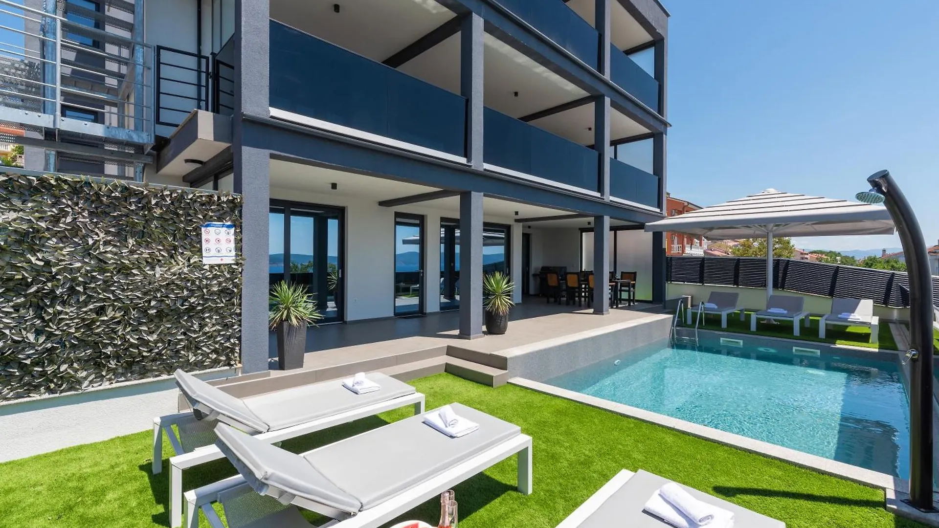 Complex Twins Villa Crikvenica 0*,  Croatia